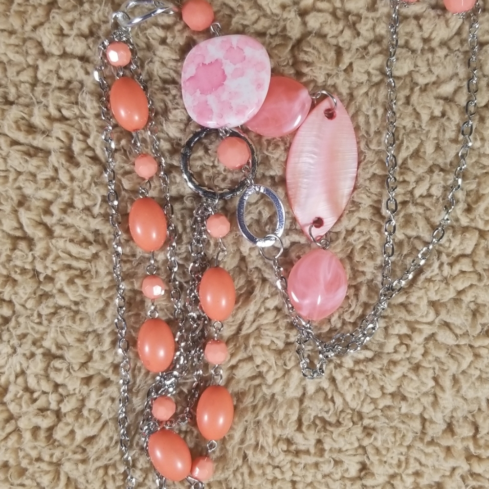 🌅Women's Layered Necklace And Earrings Set